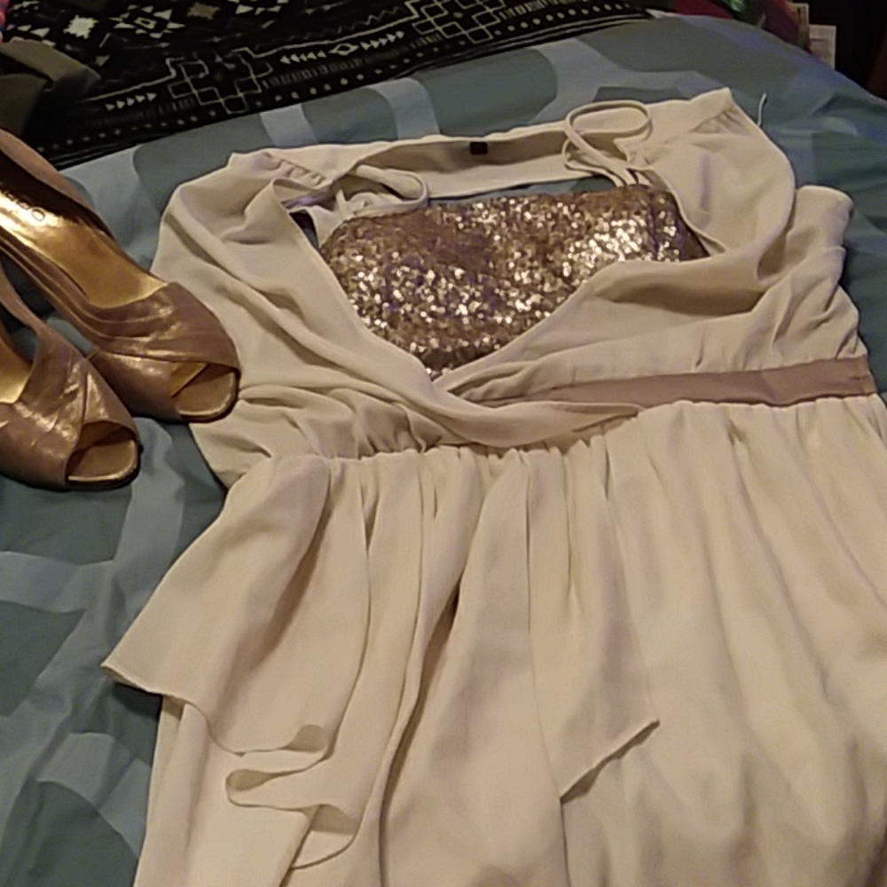 XOXO cream/gold sequins